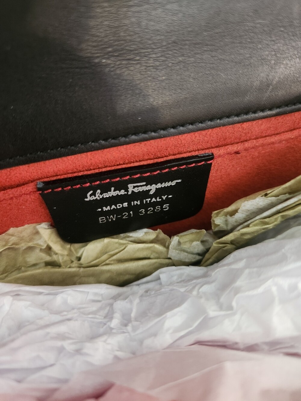Salvatore Ferragamo Black Patent Leather Chain Shoulder Bag - Picture 5 of 8